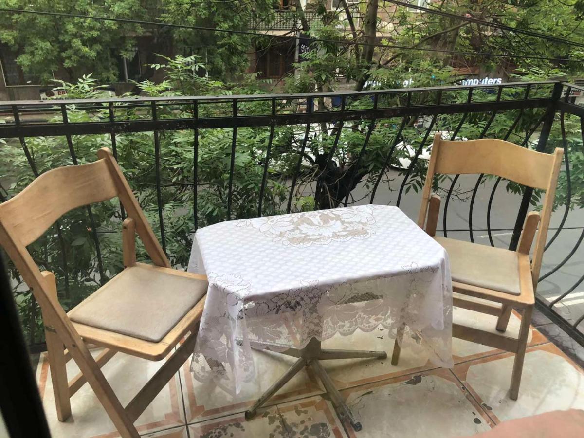 Appartement Квартира В Самом Центре Еревана Extérieur photo